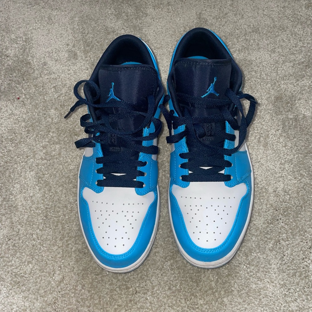 Jordan 1 Lows Men’s Size 11